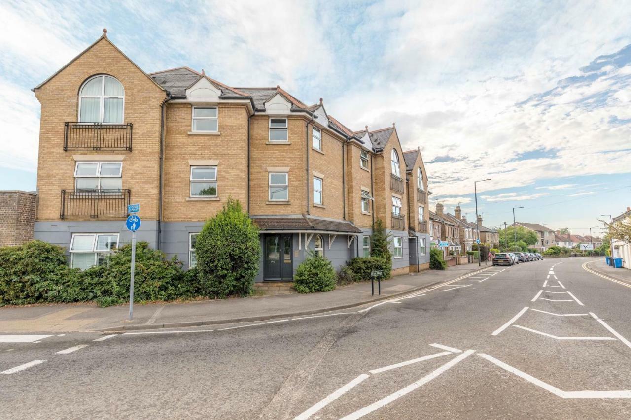 Modern Apartment Within Short Walk Of The Castle, High Street And Long Walk - Free Parking Windsor Luaran gambar