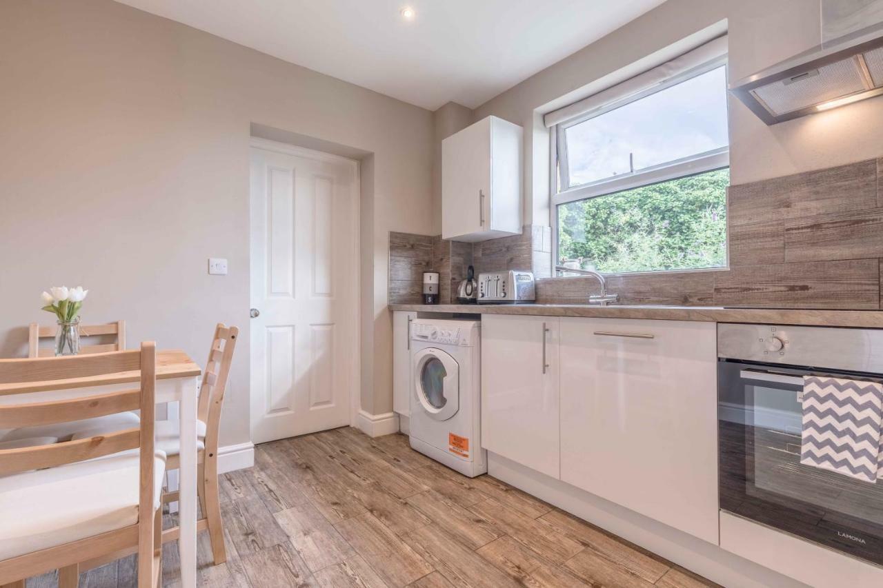Modern Apartment Within Short Walk Of The Castle, High Street And Long Walk - Free Parking Windsor Luaran gambar